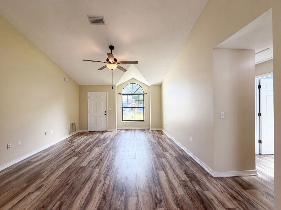 Photo 7 of 27 of 3430 55th Dr E, Bradenton, FL