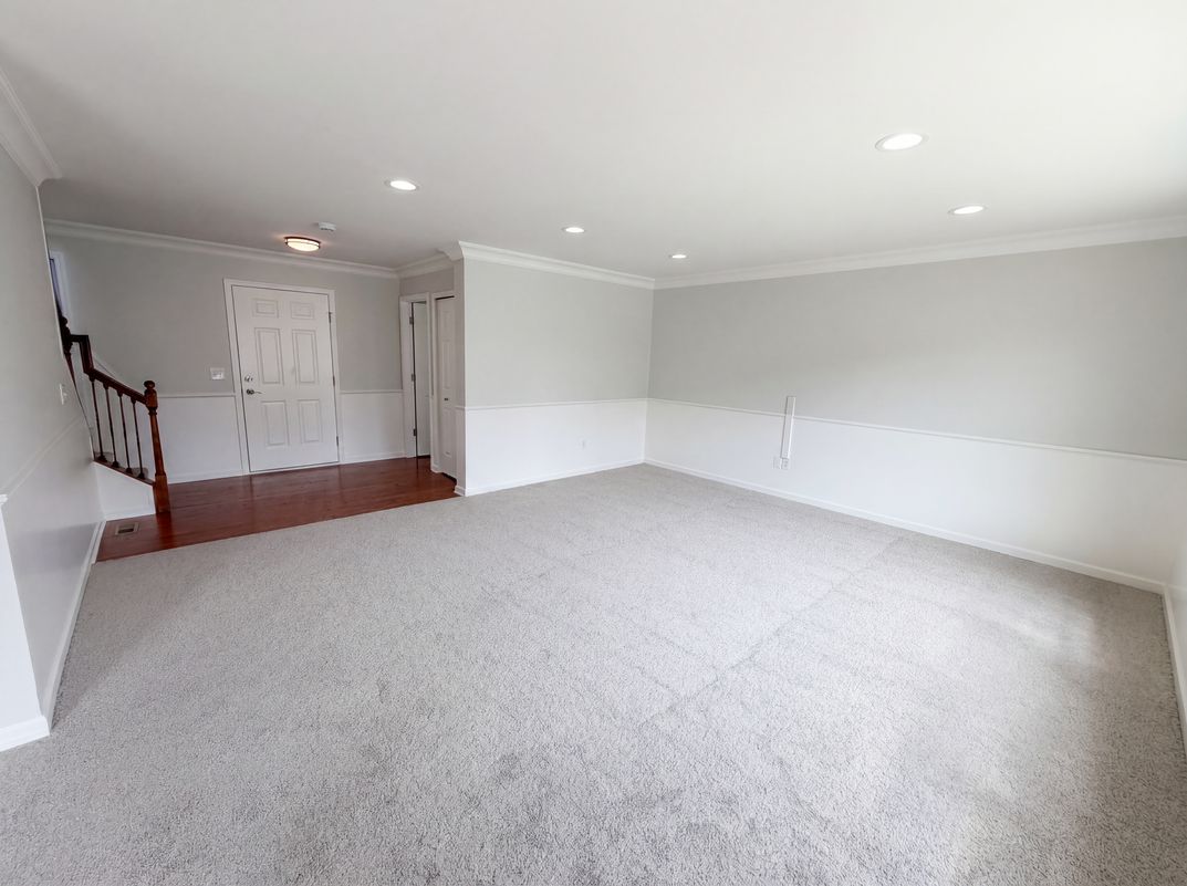 Photo 9 of 44 of 42824 Greystone Dr, Sterling Heights, MI