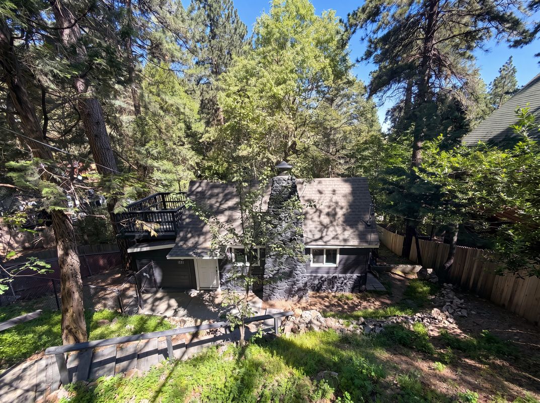 Photo 13 of 24 of 982 Oak Dr, Crestline, CA