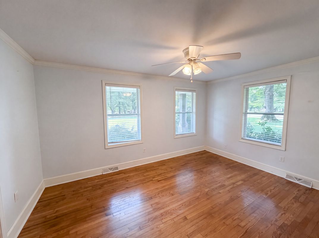 Photo 9 of 19 of 1605 Auten Rd, Gastonia, NC