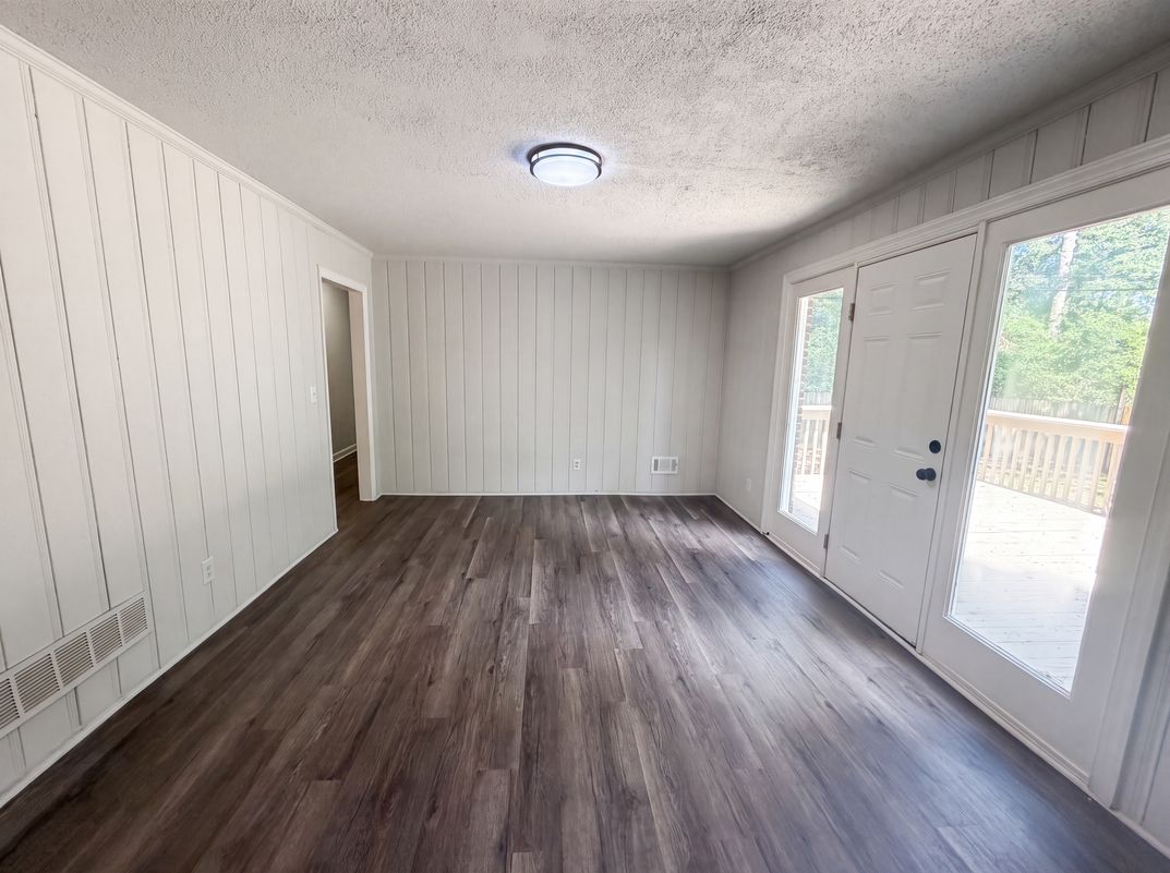 Photo 7 of 27 of 1425 Hollyberry Ln, West Columbia, SC