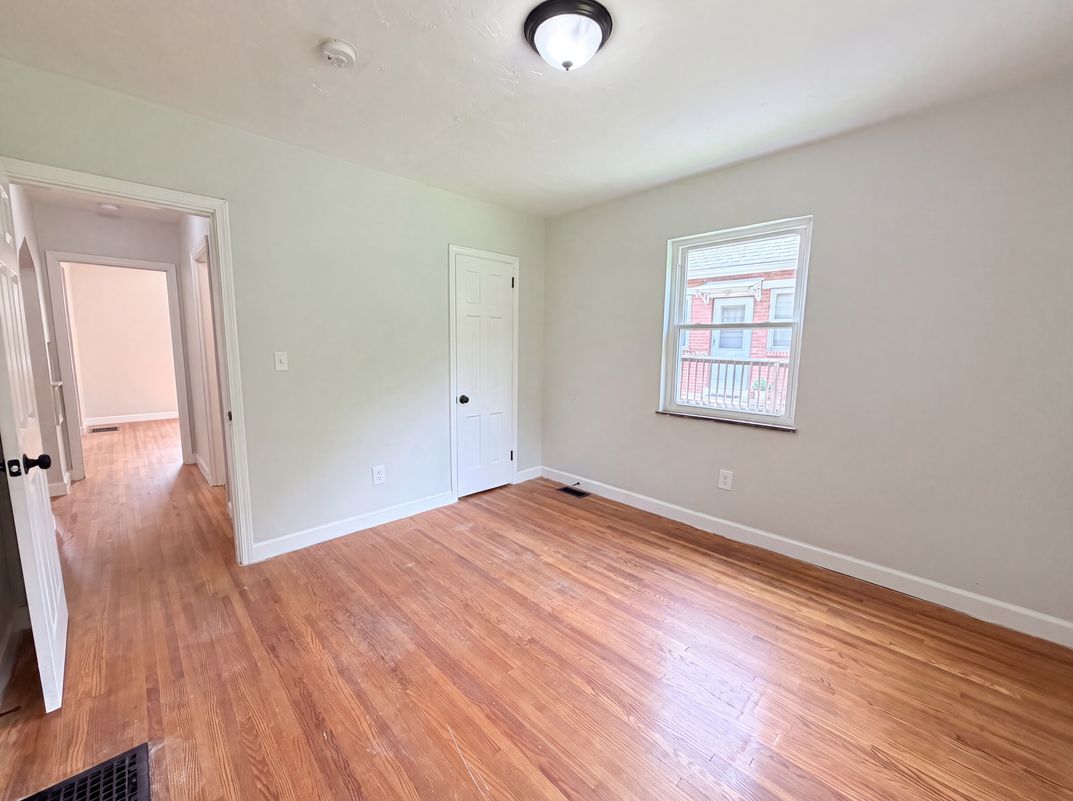 Photo 12 of 24 of 6418 Savannah Ave, Cincinnati, OH