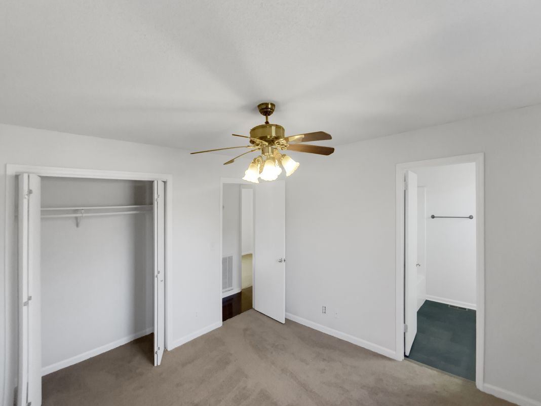 Photo 4 of 23 of 7511 Irongate Dr, Hixson, TN