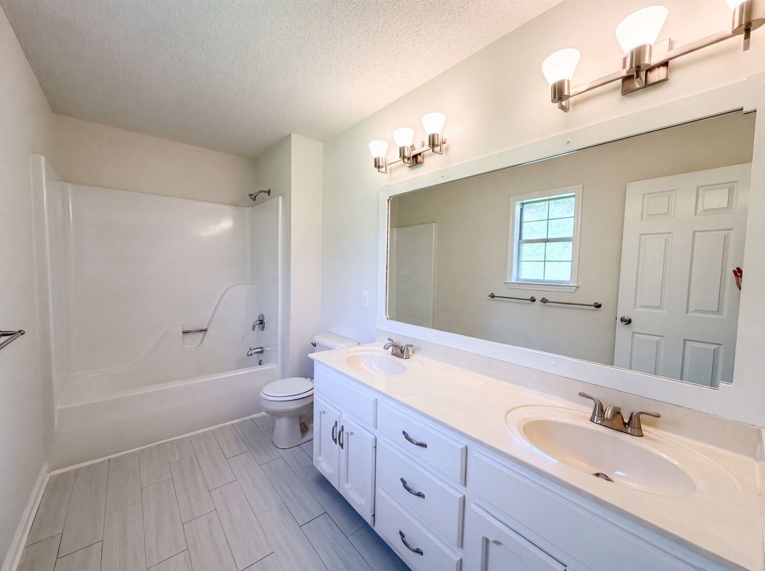 Photo 7 of 22 of 1112 Claire Dr, Spring Hill, TN