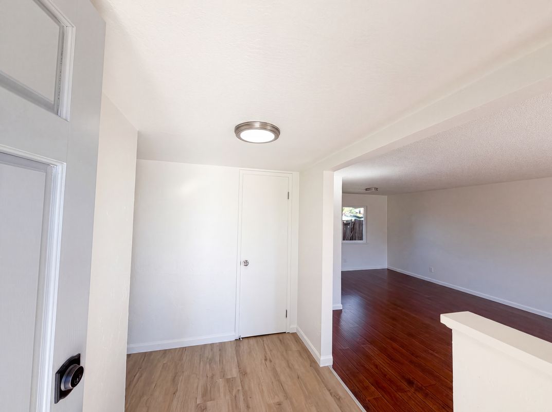 Photo 7 of 39 of 4948 Dewey Dr, Fair Oaks, CA