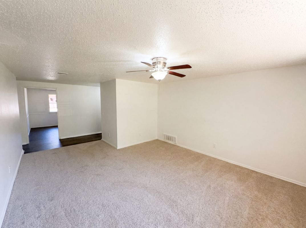 Photo 8 of 21 of 7629 NW 14th St, Oklahoma City, OK