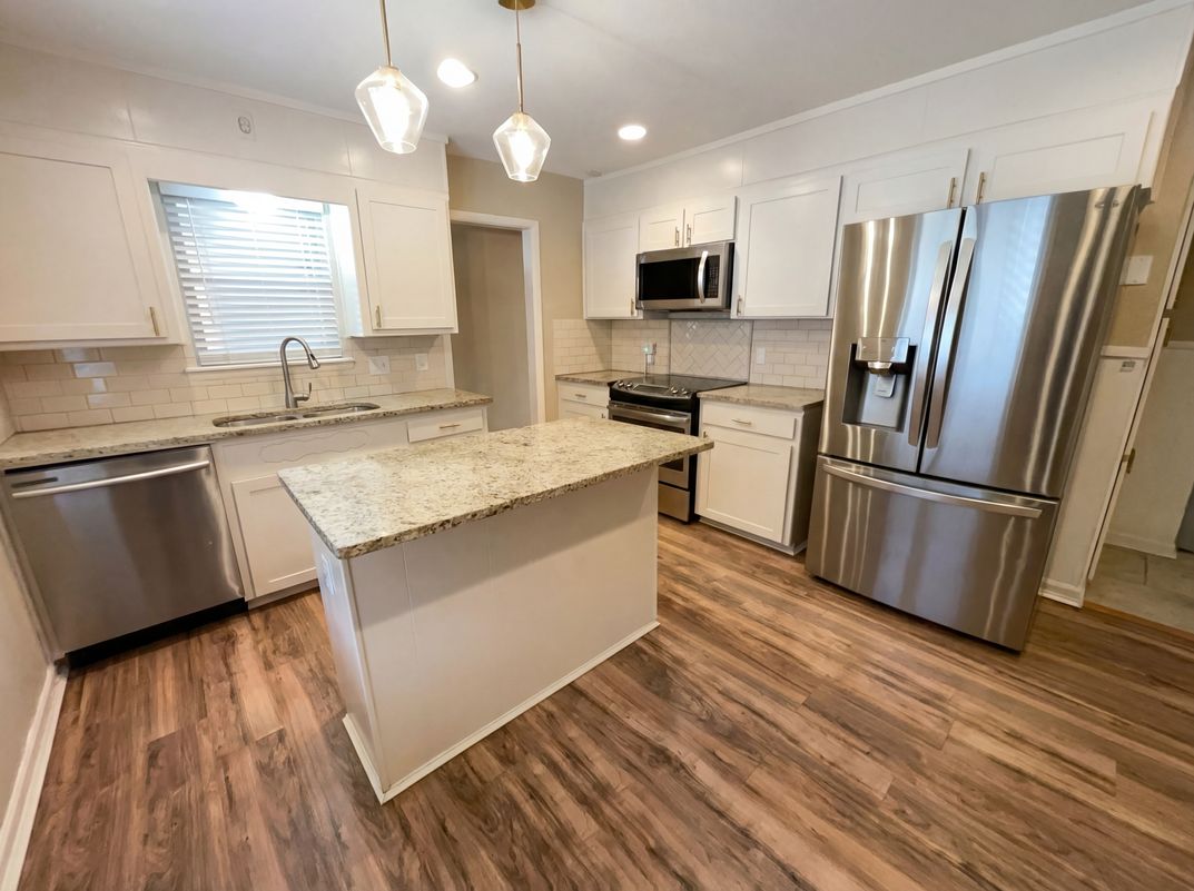 Photo 2 of 16 of 6817 Chickering Rd, Fort Worth, TX
