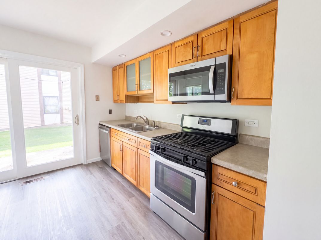 Photo 8 of 42 of 4133 193rd St, Country Club Hills, IL