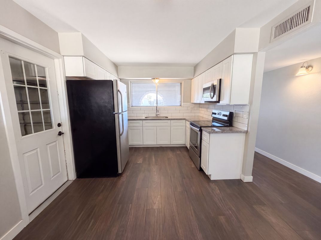 Photo 2 of 22 of 1430 E Flossmoor Ave, Mesa, AZ