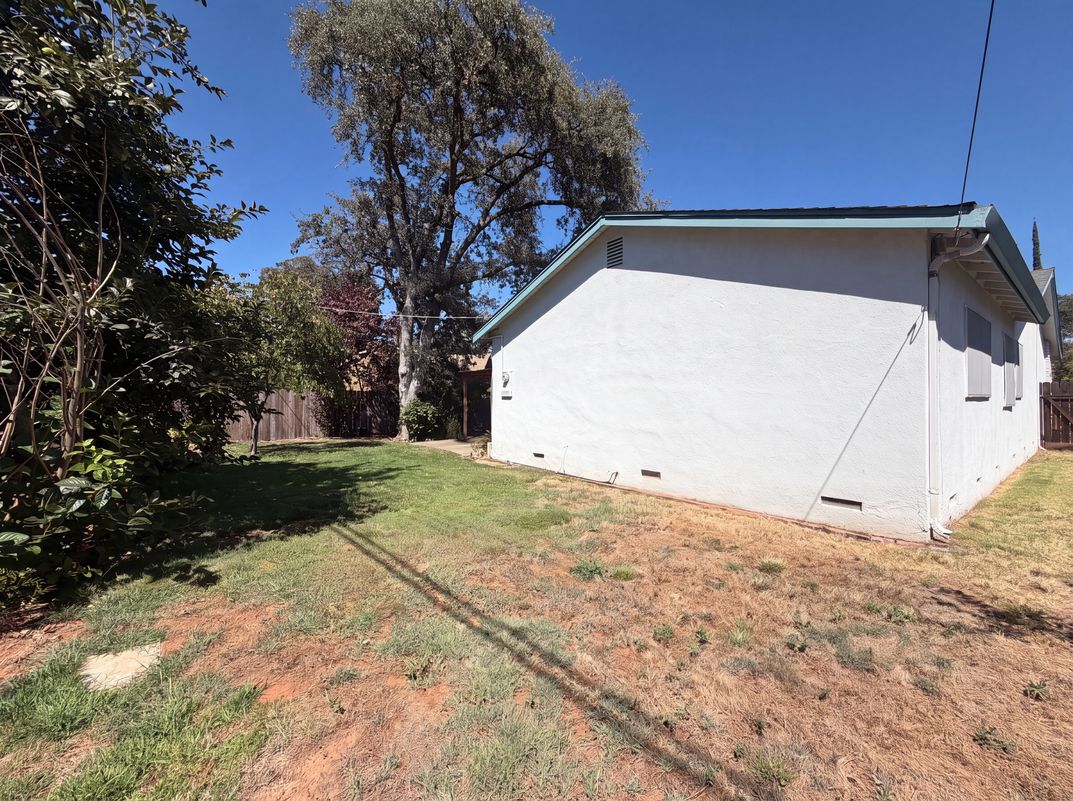 Photo 22 of 27 of 9630 Beachwood Dr, Orangevale, CA
