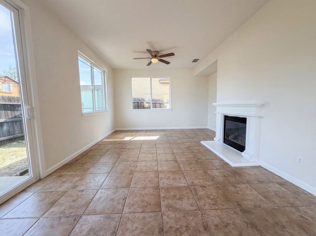 Property photo 3 of 400 Caravaggio Cir