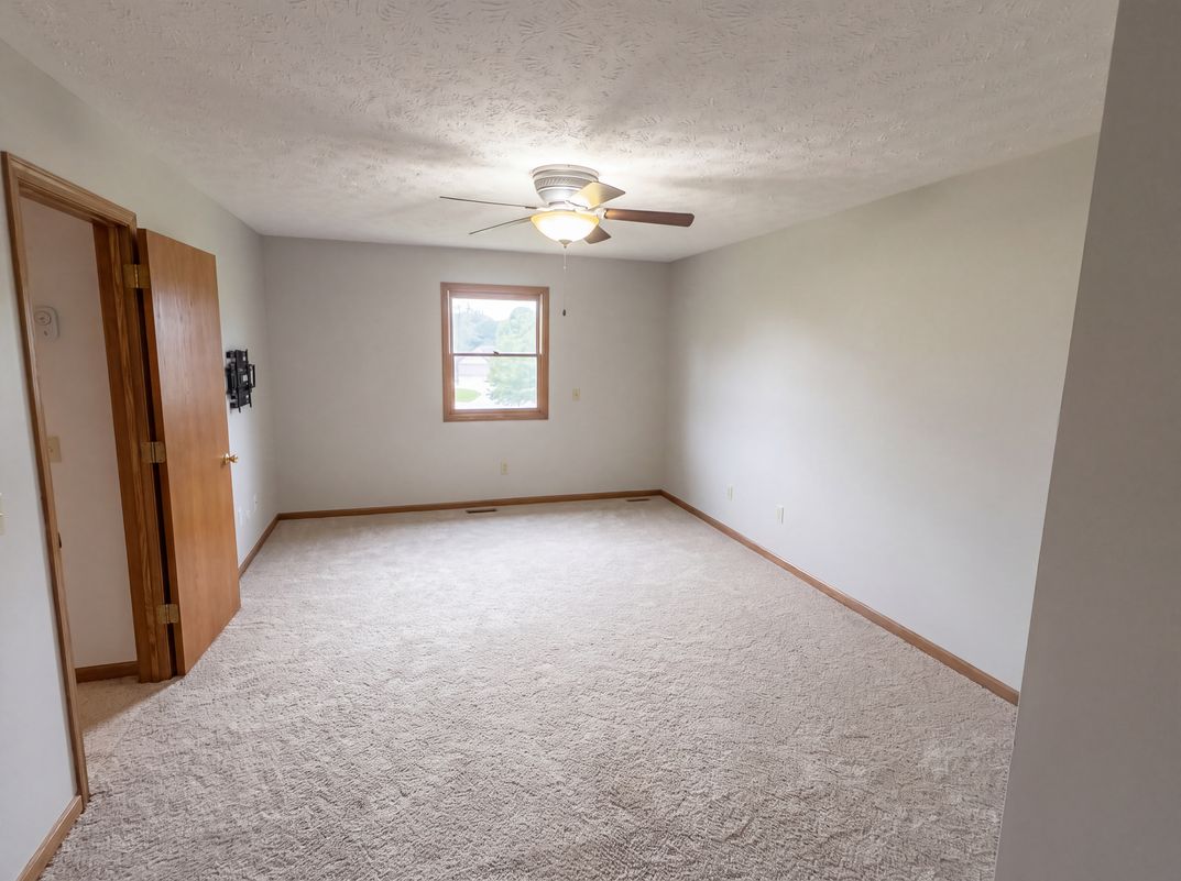 Photo 14 of 28 of 1100 Prescot Ave NW, Massillon, OH