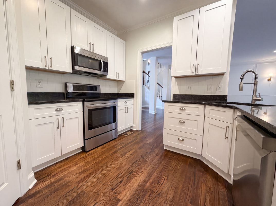 Photo 2 of 30 of 2298 Camden Dr SW, Marietta, GA