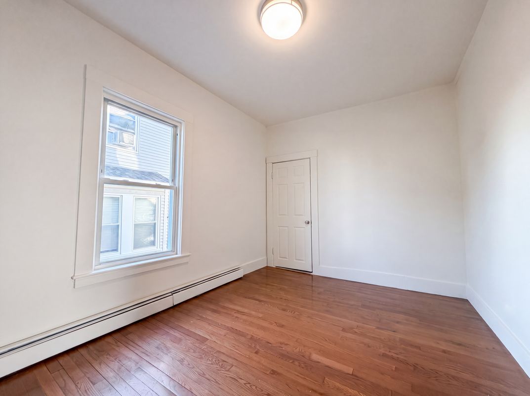 Photo 4 of 33 of 103 Goodridge St, Lynn, MA