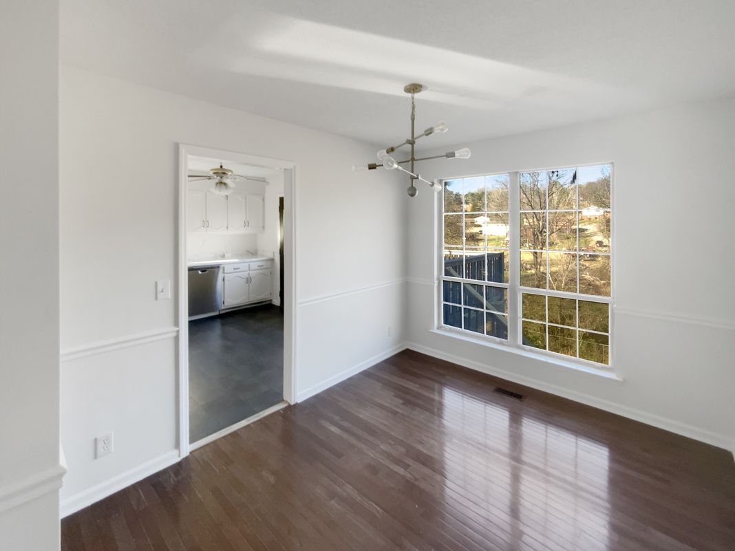 Photo 12 of 23 of 7511 Irongate Dr, Hixson, TN