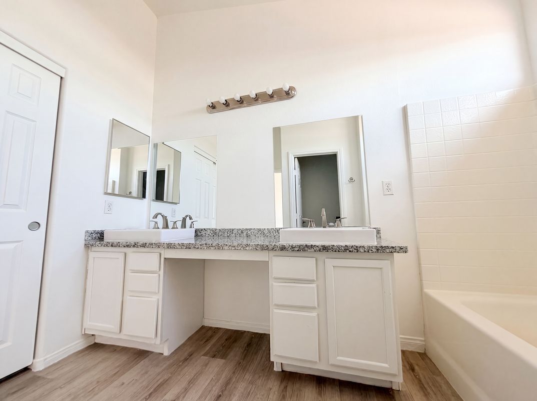 Photo 16 of 32 of 5132 Rocky Bluff St, North Las Vegas, NV