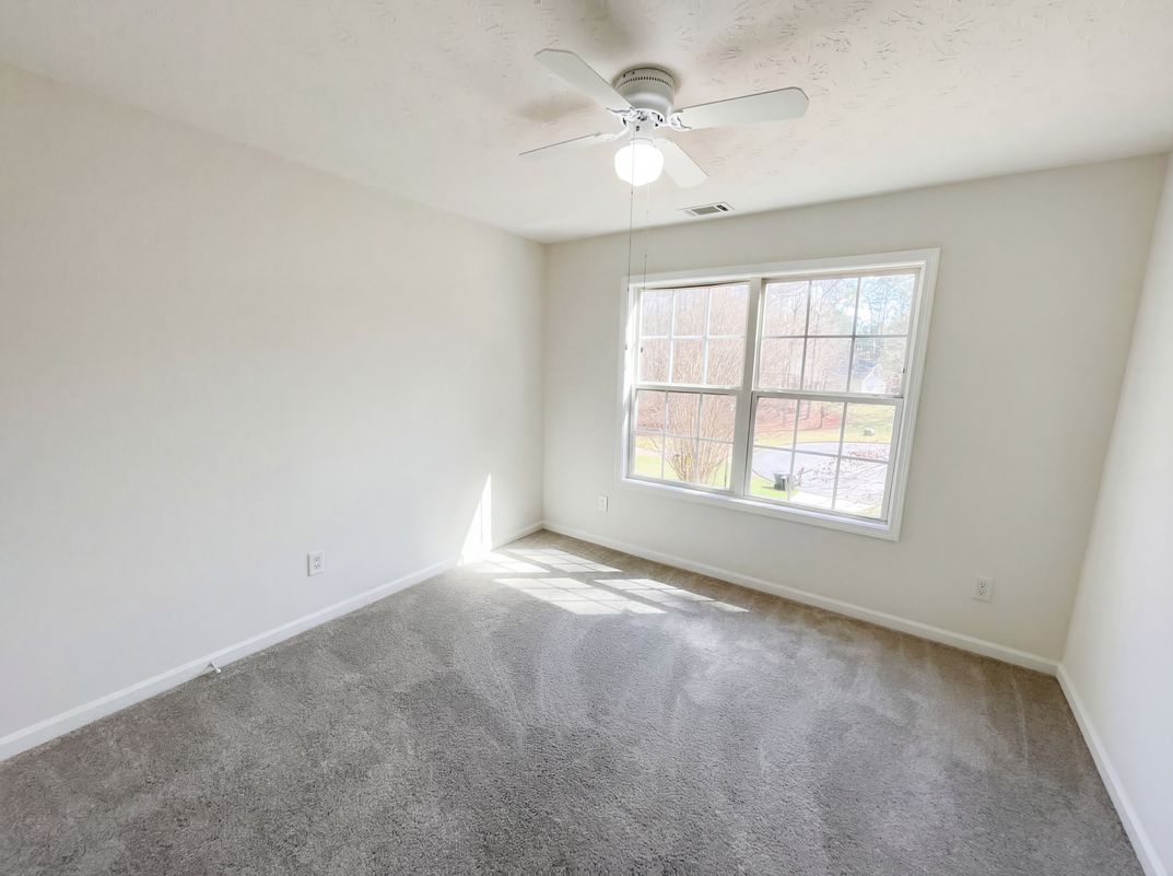 Photo 15 of 28 of 50 Cranbrook Ct, Covington, GA