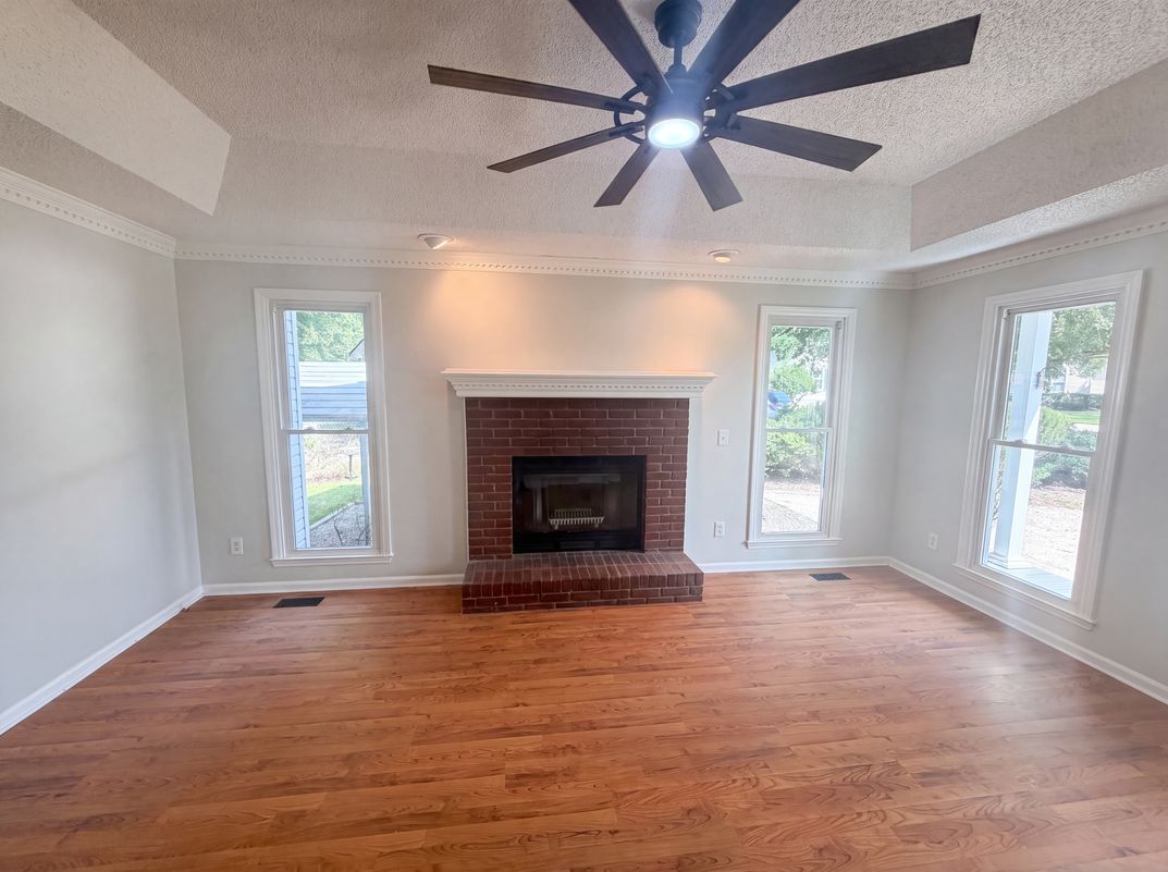 Photo 14 of 37 of 153 Courtney Oak Dr, West Columbia, SC