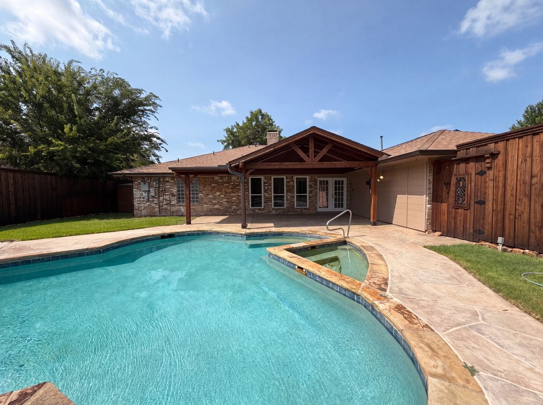 Photo 5 of 19 of 1533 Parkside Trl, Lewisville, TX