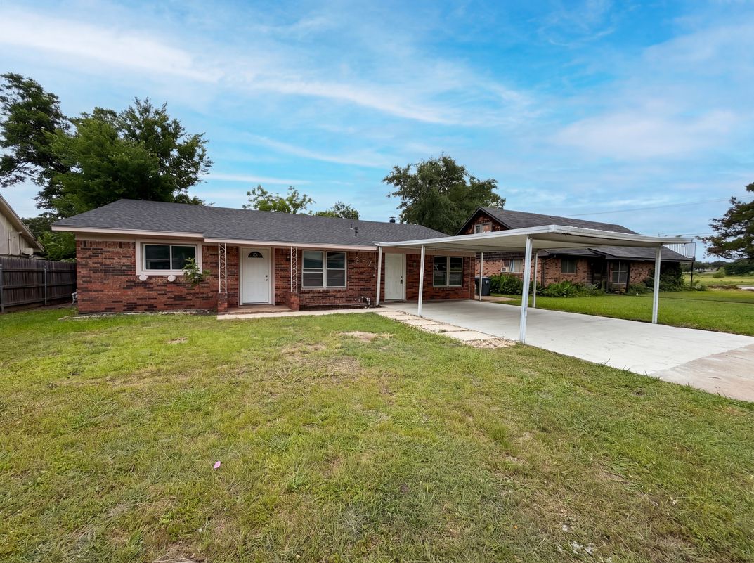 Property photo 1 of 3720 Wingate Dr