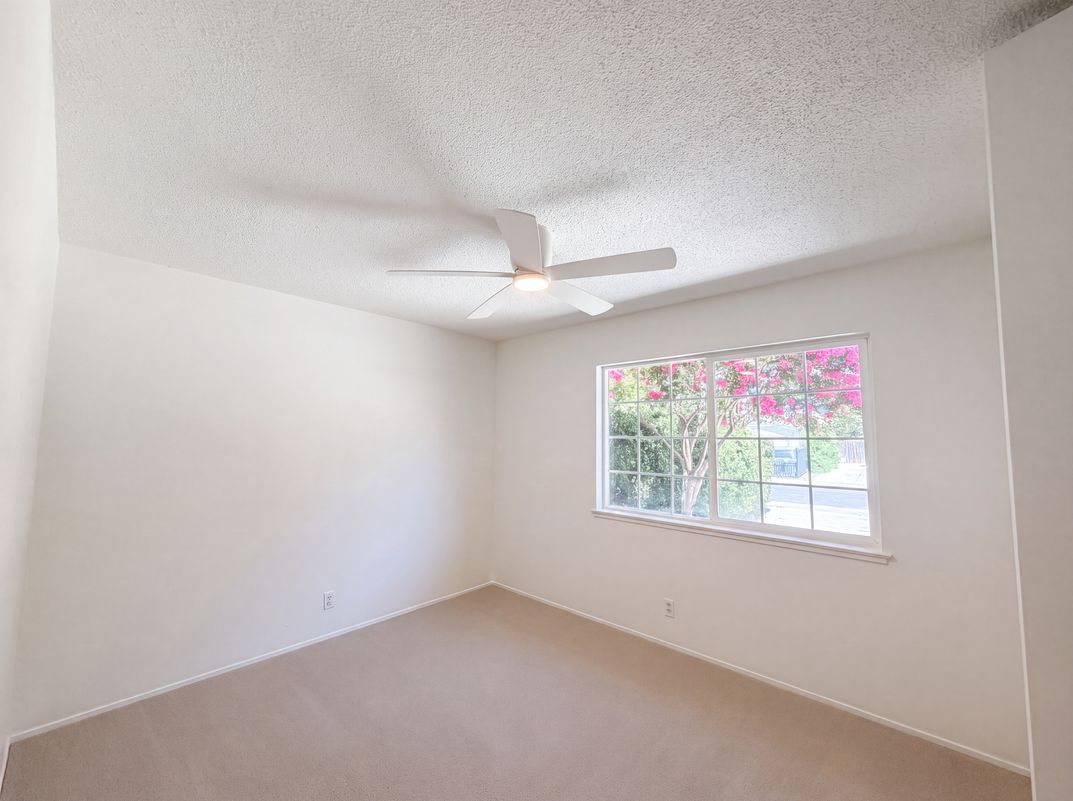 Photo 17 of 41 of 7007 Ursa Pkwy, Sacramento, CA