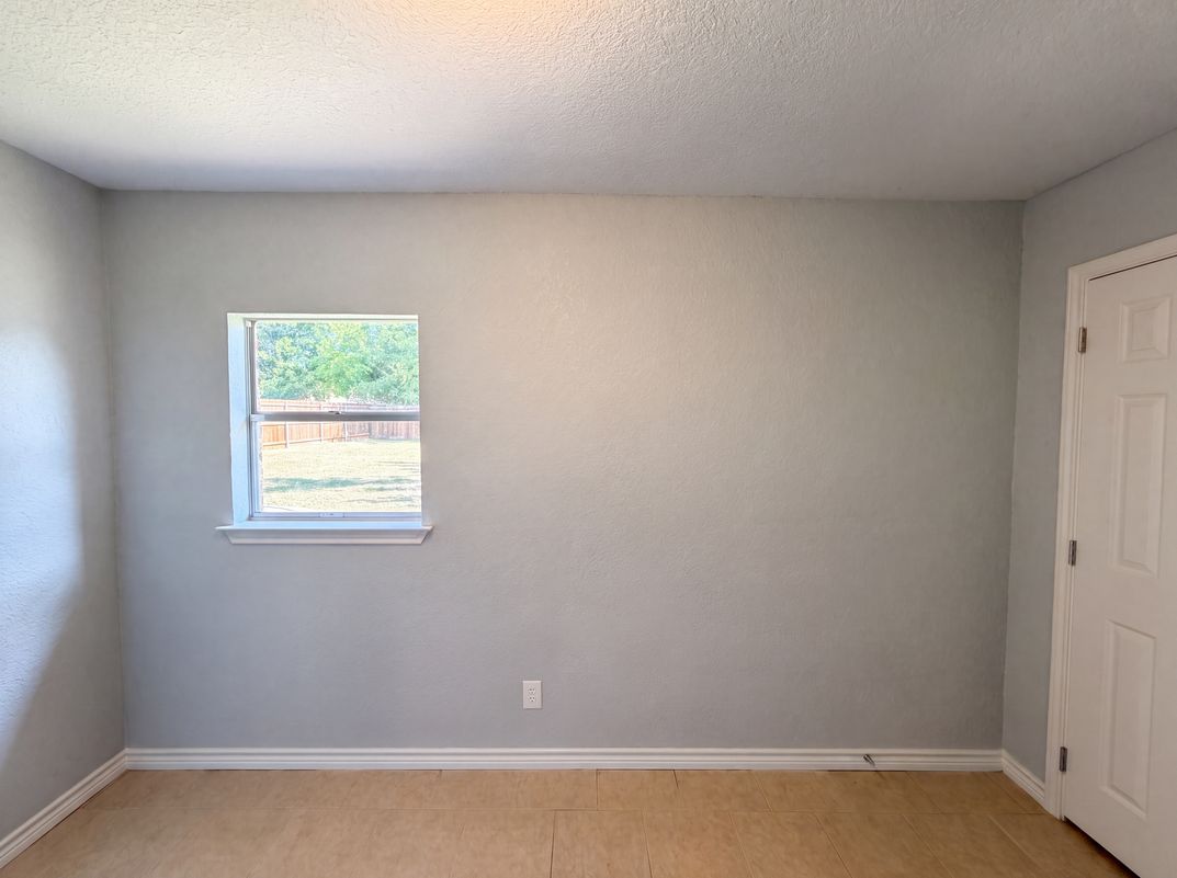 Photo 10 of 19 of 502 Jennings St, Nocona, TX