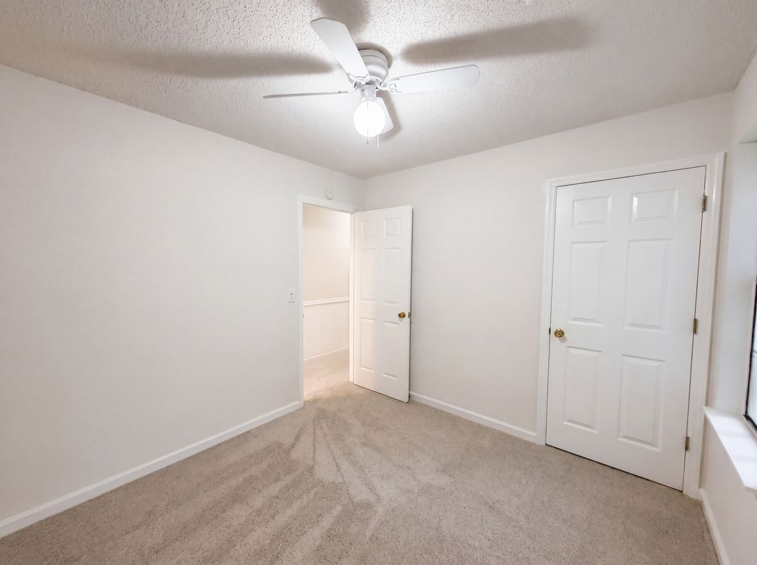 Photo 12 of 17 of 422 Allen Ct, Ladson, SC