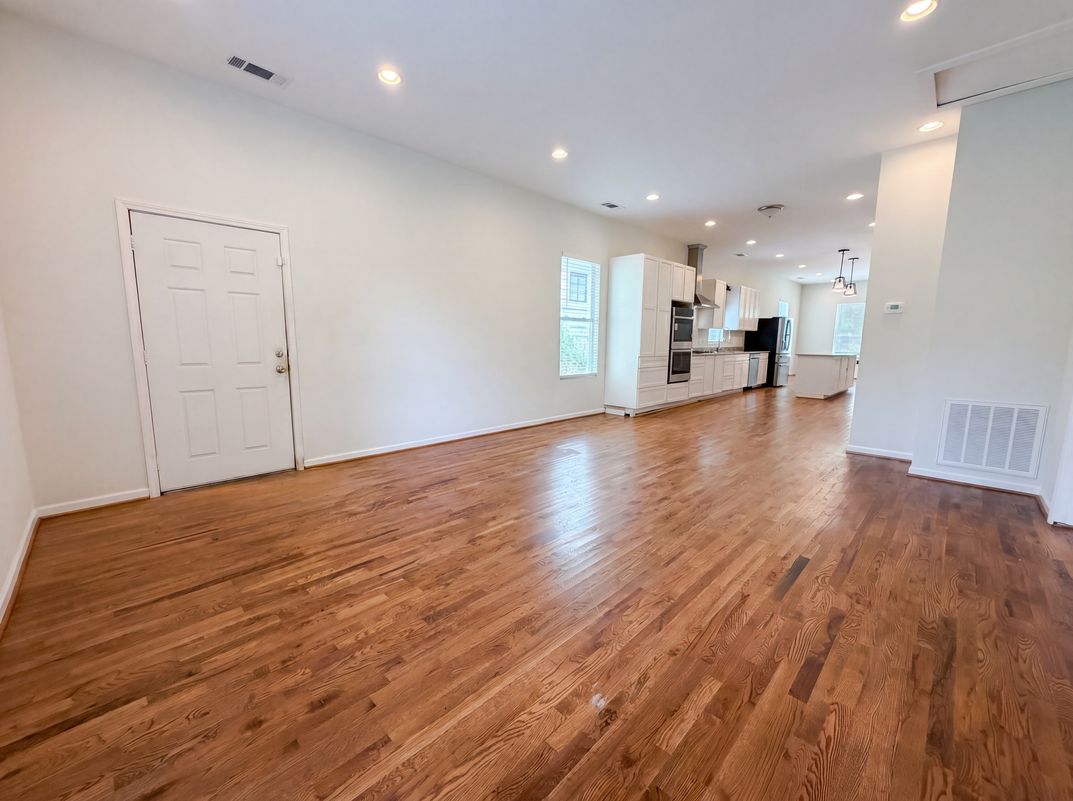 Photo 11 of 22 of 861 77th St S, Birmingham, AL
