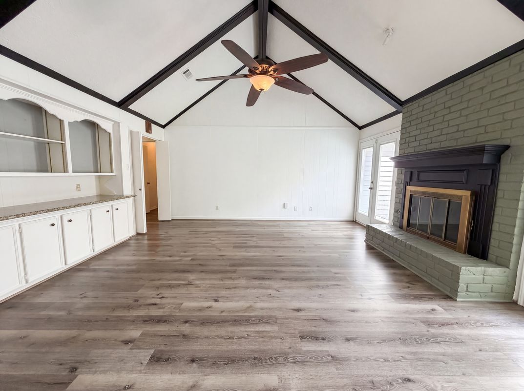 Photo 3 of 24 of 7807 Bideford Ln, Houston, TX