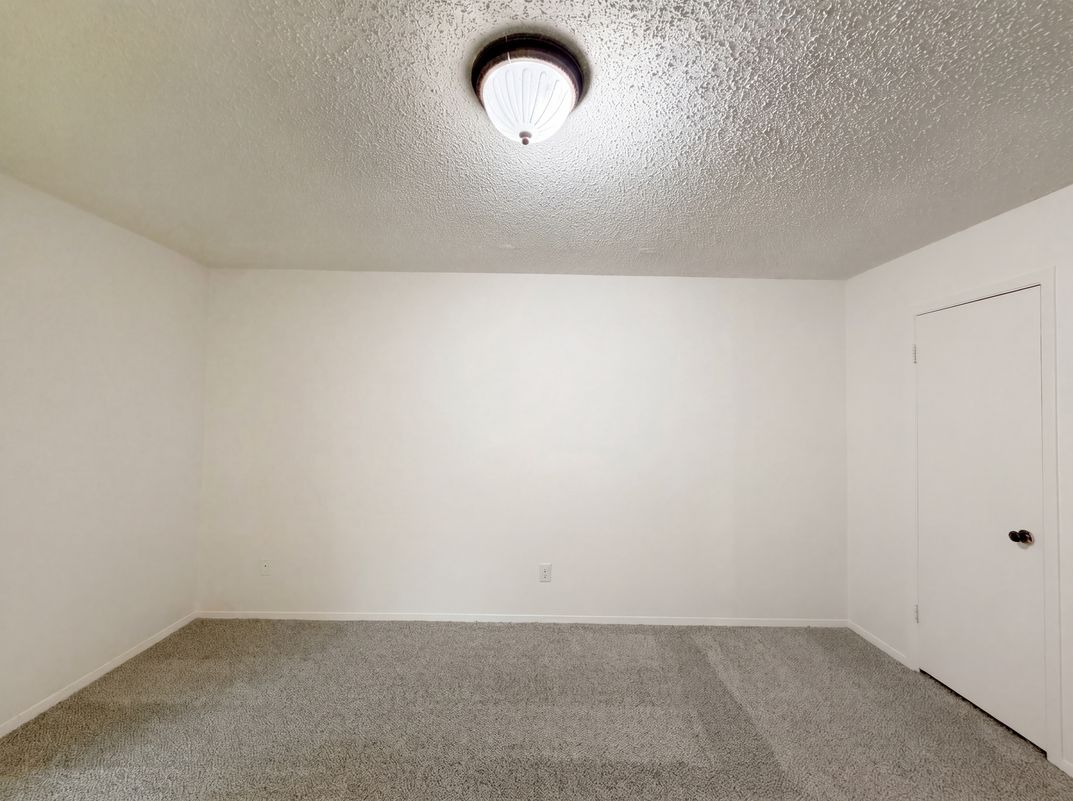 Photo 16 of 19 of 512 Lake Crest Pkwy, Azle, TX