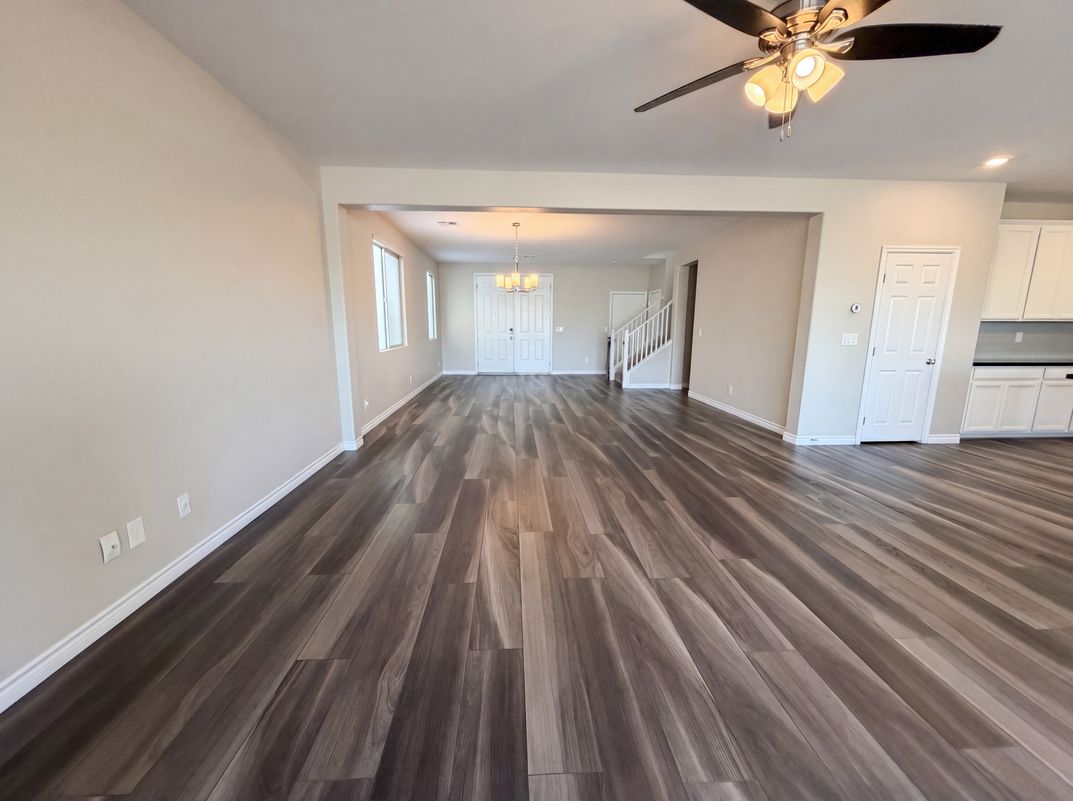 Property photo 3 of 1418 Dire Wolf Ave