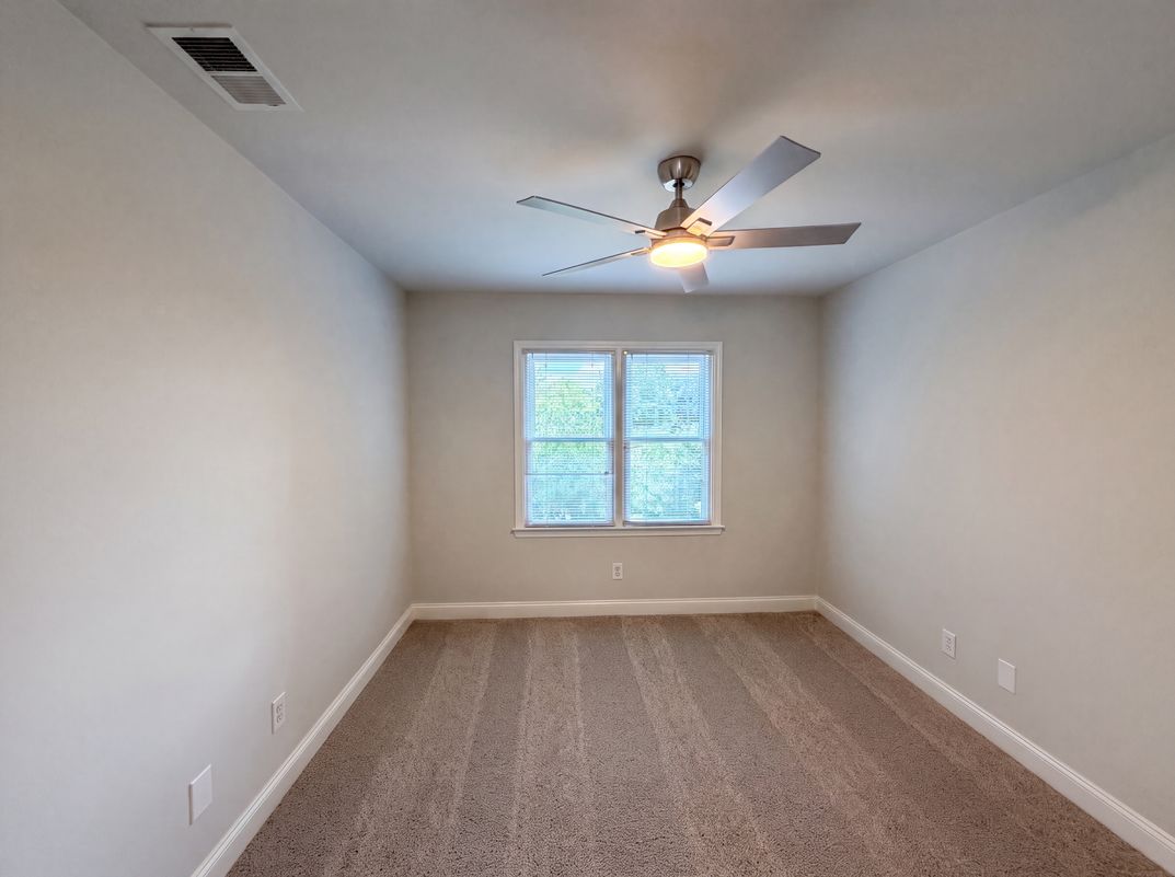 Photo 13 of 23 of 212 Timberlane Dr, Belmont, NC
