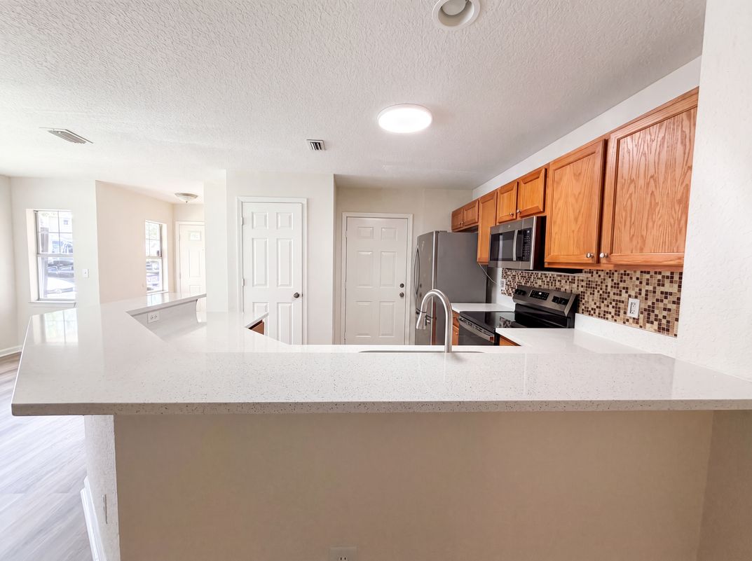 Photo 19 of 22 of 8550 Argyle Business Loop, Jacksonville, FL