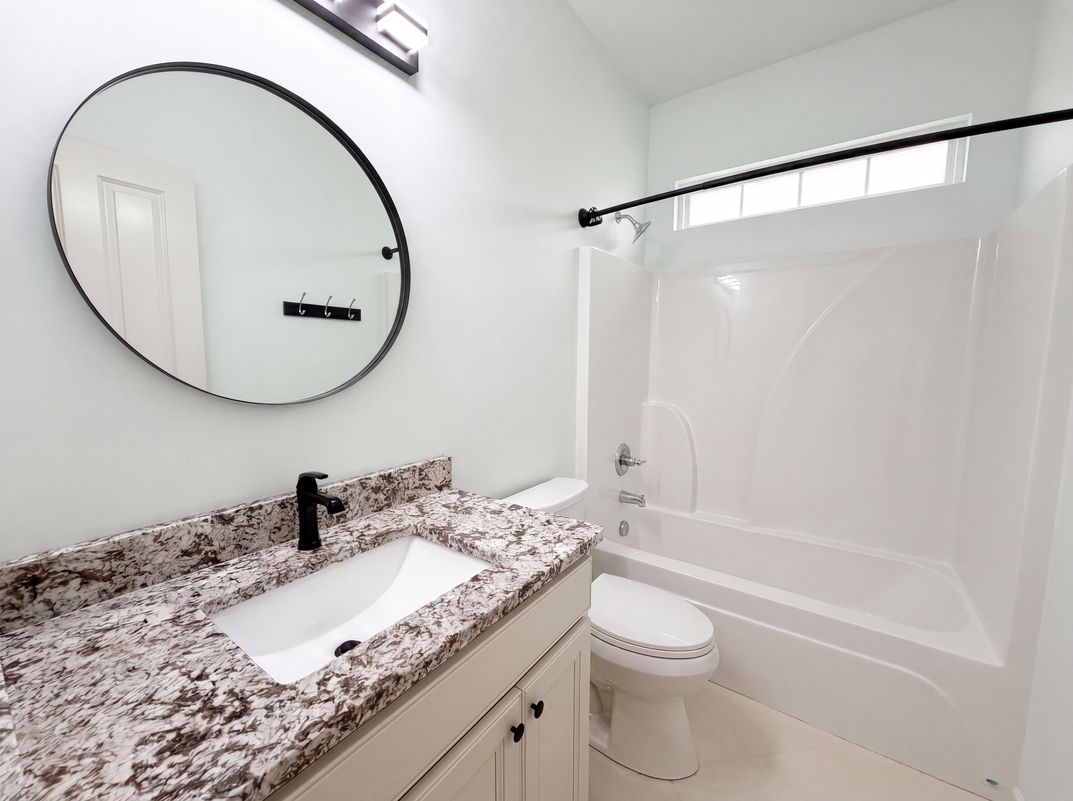 Photo 11 of 15 of 2530 Walpole Ln, Columbia, TN