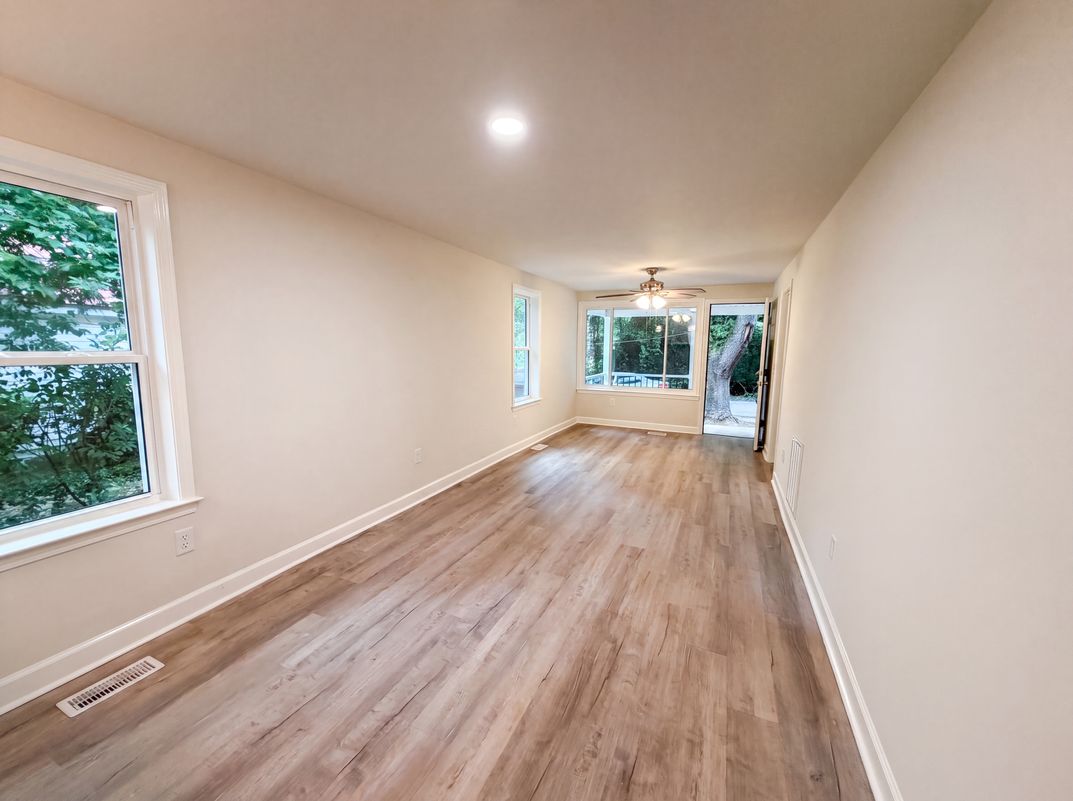 Photo 10 of 17 of 511 Manigault St, Winnsboro, SC