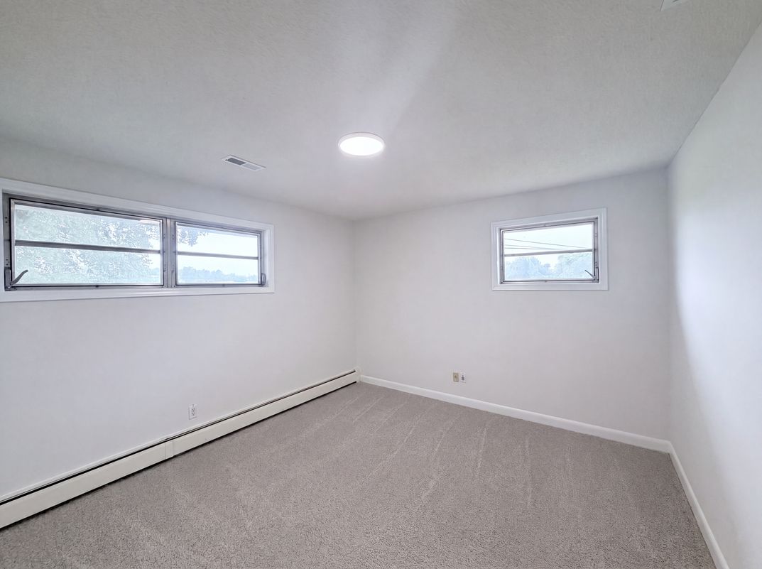Photo 8 of 21 of 1580 W Cloaninger Ave, Statesville, NC