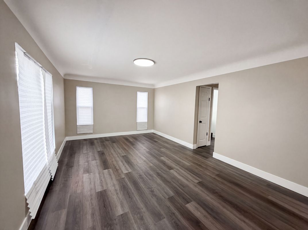 Photo 7 of 25 of 2821 E 127th St, Cleveland, OH