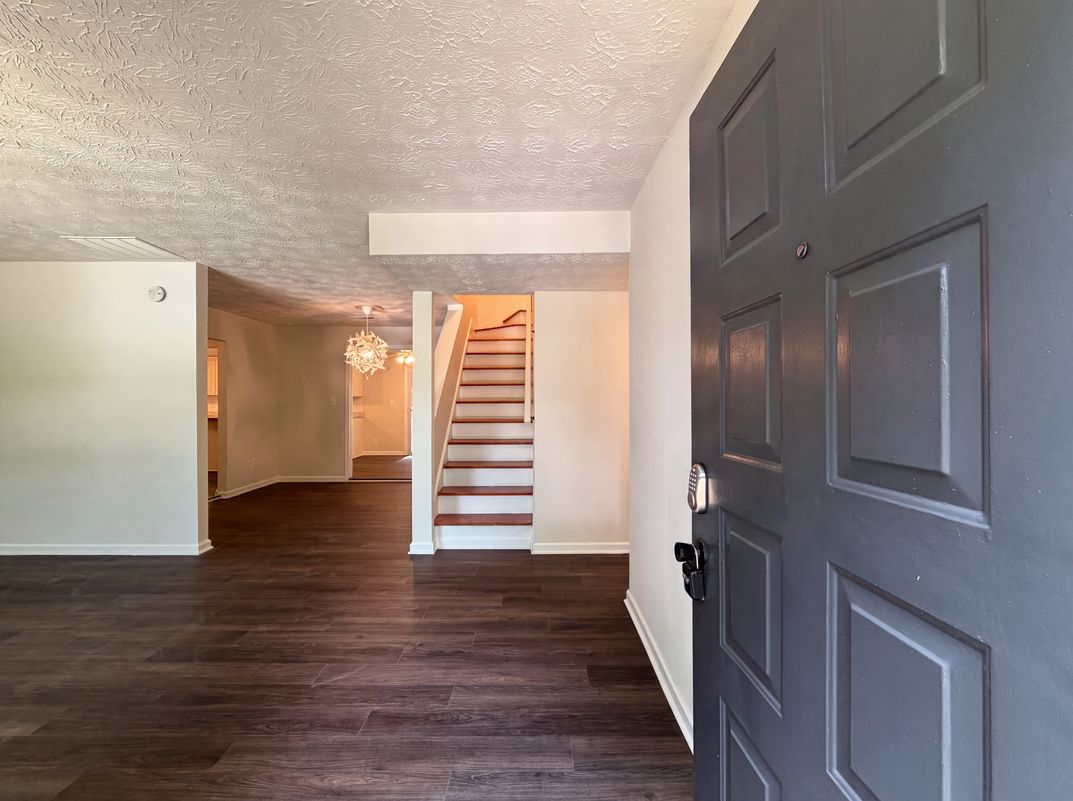 Photo 7 of 25 of 3808 Shane Ct, Ellenwood, GA