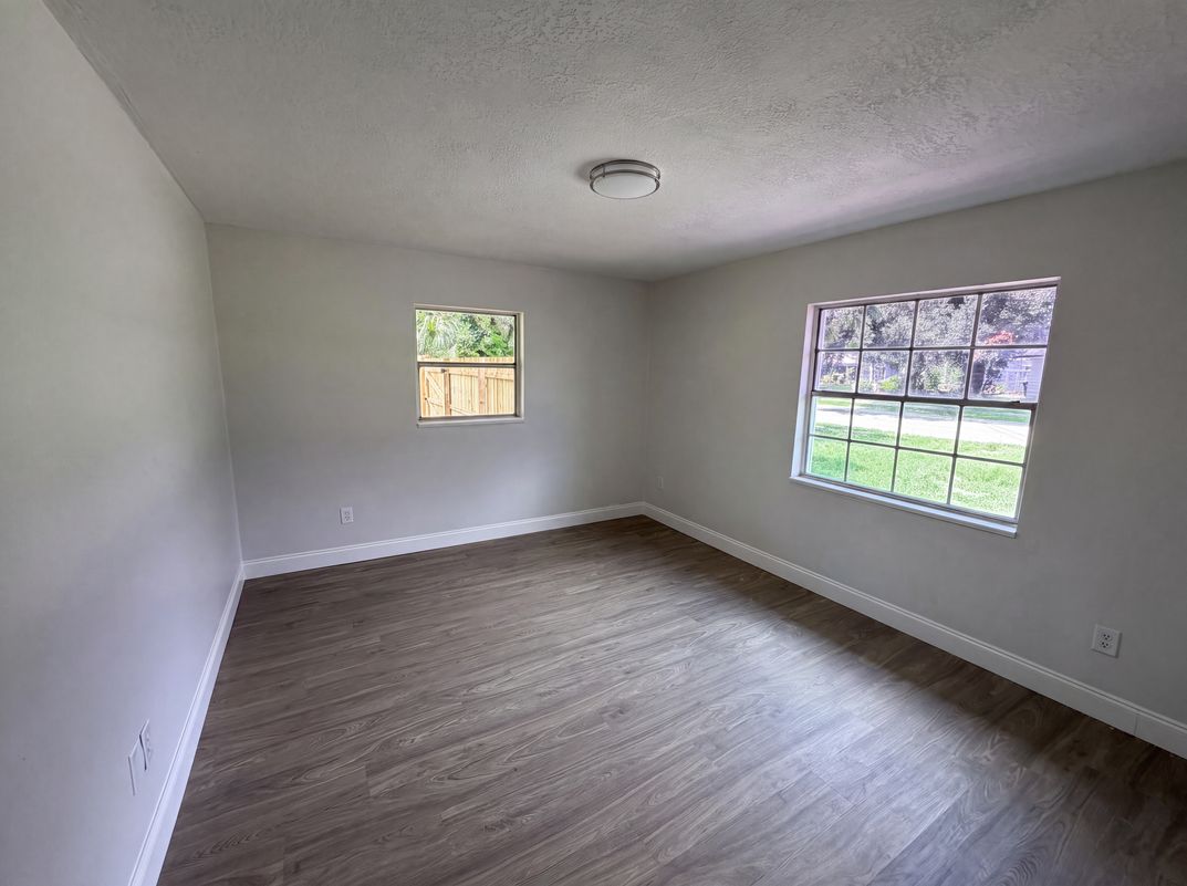Photo 4 of 23 of 585 Hewett Dr, Orlando, FL