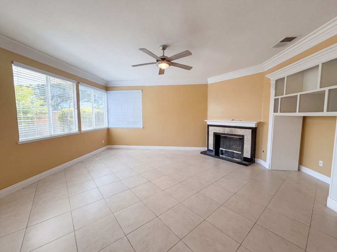 Photo 8 of 21 of 27801 Canyon Hills Way, Murrieta, CA