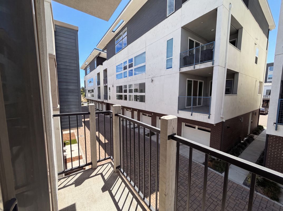 Photo 5 of 24 of 434 Crate Ave, Sacramento, CA