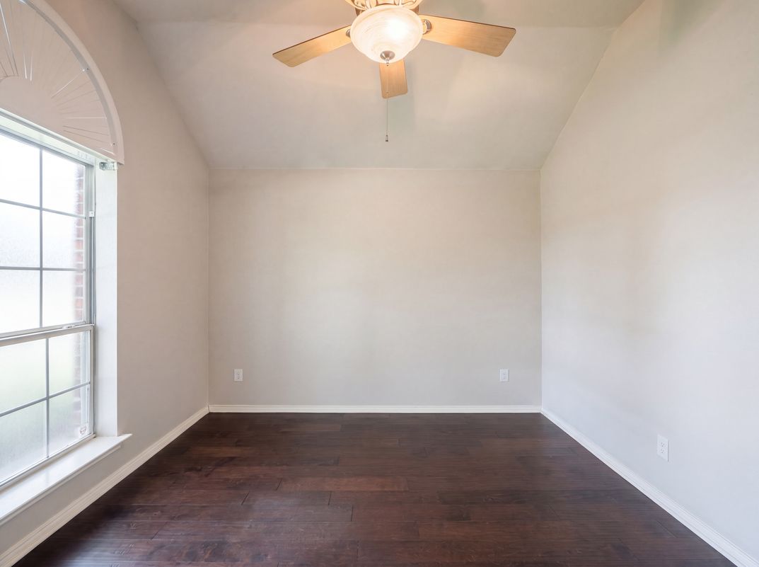 Photo 13 of 17 of 1441 Forest Oaks Ct, Frisco, TX