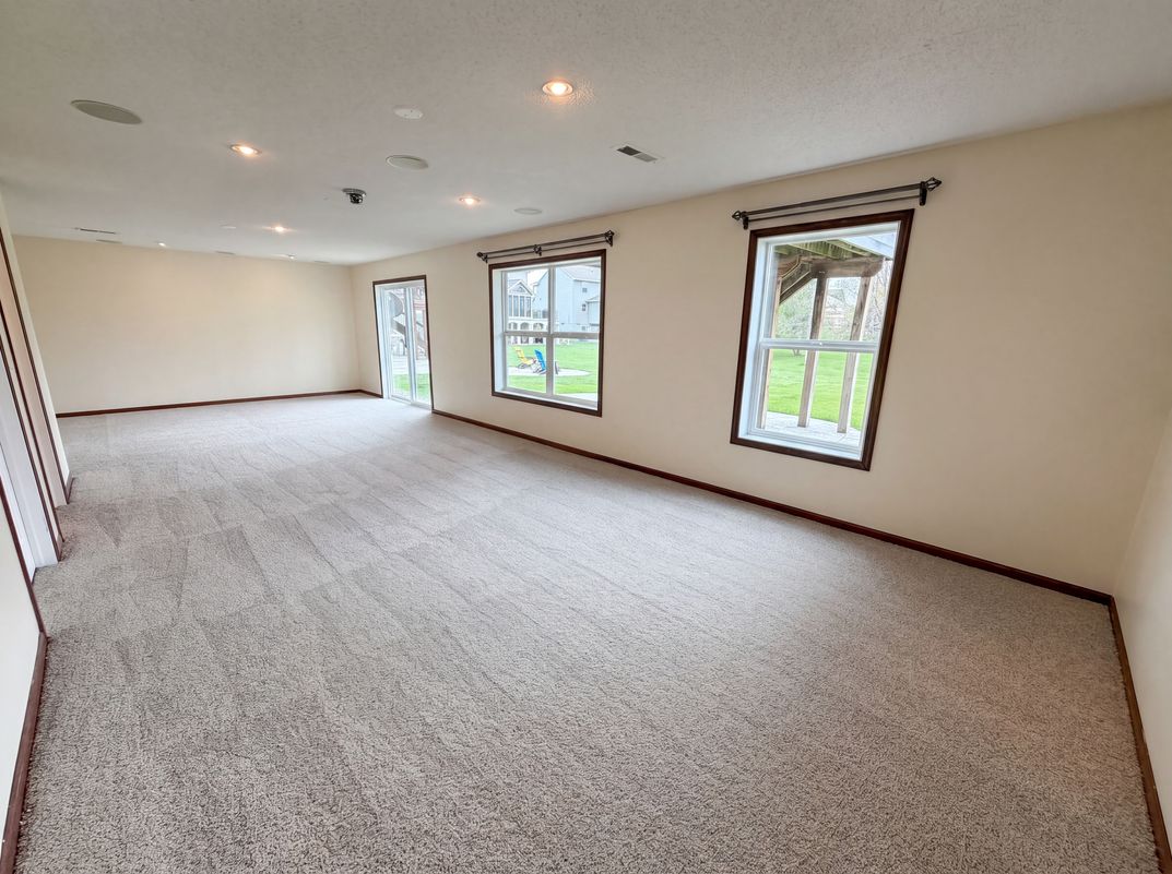 Photo 13 of 31 of 6757 Troy Ln N, Maple Grove, MN