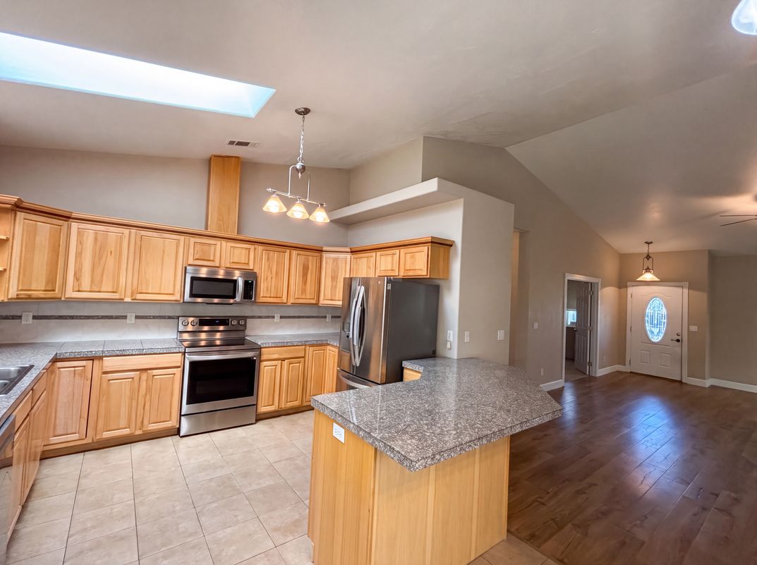 Photo 7 of 28 of 235 Cedar Brook Ln, Cave Junction, OR