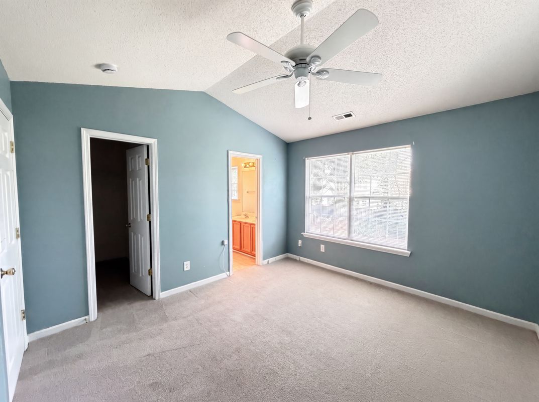 Photo 4 of 18 of 14205 Tranters Creek Ln, Charlotte, NC