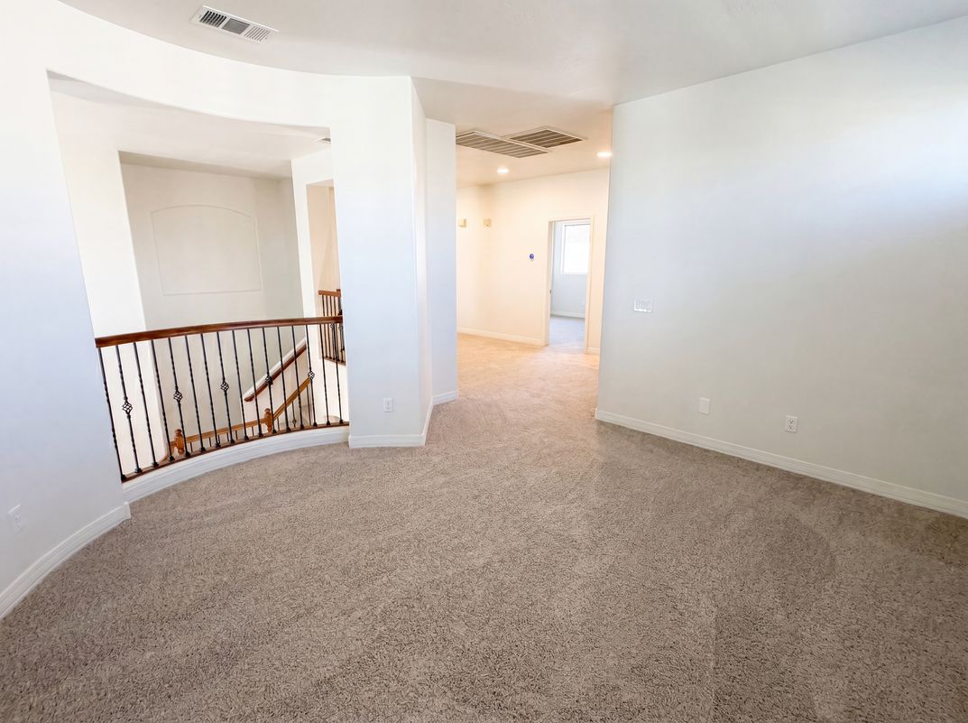 Photo 19 of 37 of 5032 W Yearling Rd, Phoenix, AZ