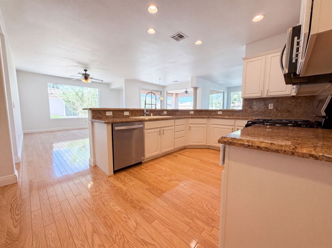 Photo 17 of 23 of 10228 Donde Ave, Las Vegas, NV