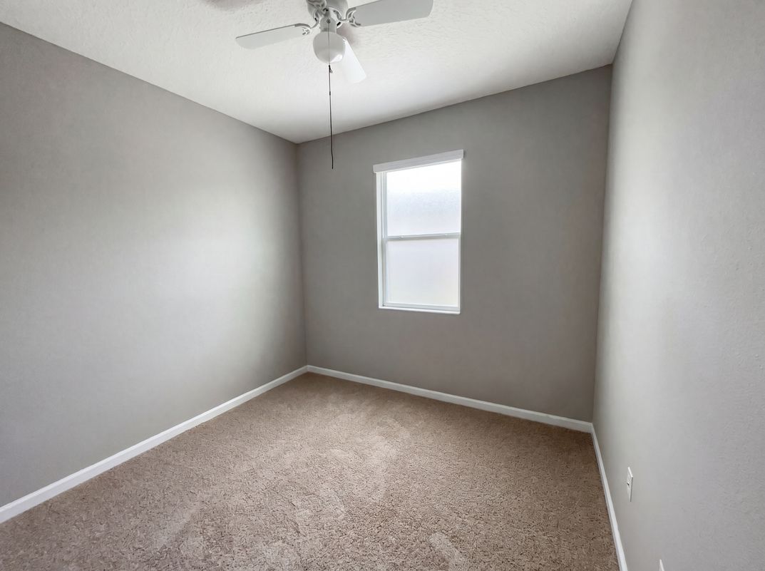 Photo 11 of 29 of 2526 W End Dr, Saint Cloud, FL