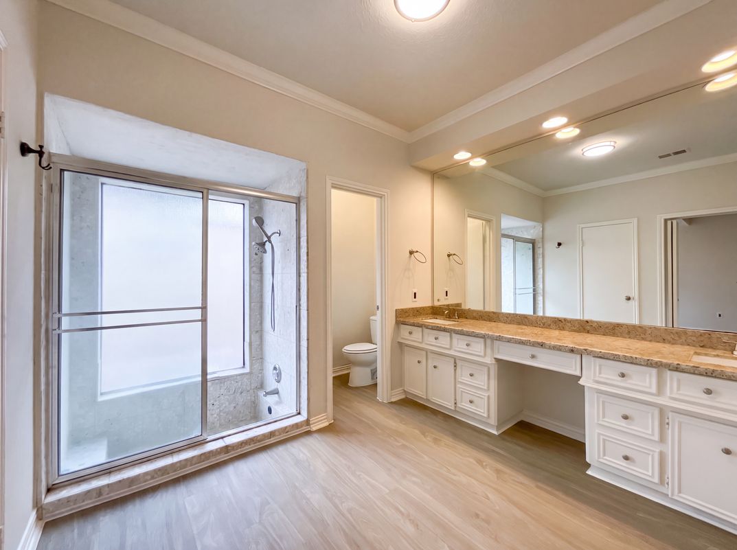 Photo 13 of 17 of 12910 Ashford Chase Dr, Houston, TX