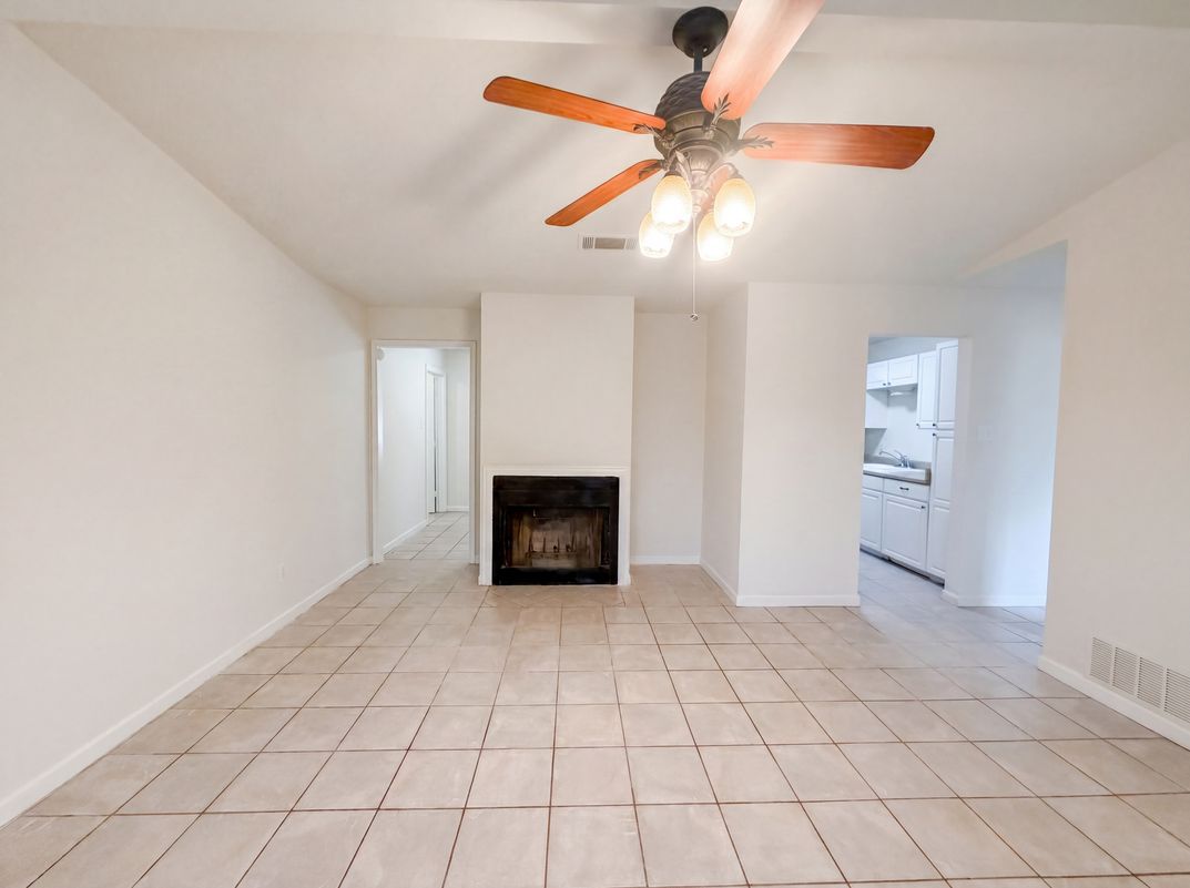 Photo 3 of 16 of 912 Hackberry St, Copperas Cove, TX